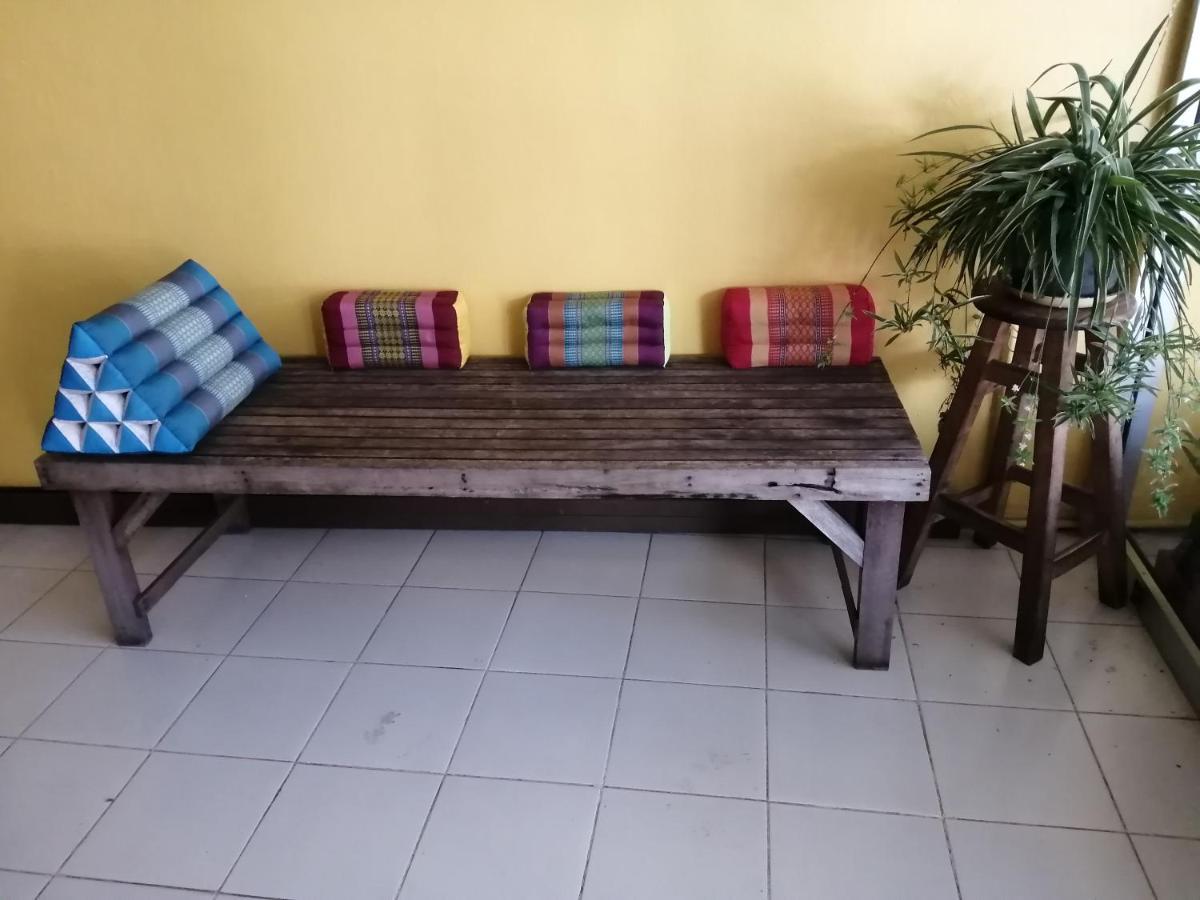 Chill Pill Hostel Csiangkham Kültér fotó